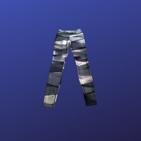 Nike ONE Dri-Fit Women's Mid-Rise Leggings, GRAY/SILVER GEOMETRIC, SizeXS, NWOT - Picture 8 of 9